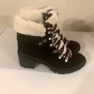 (Sold)Jelly Pop Boots Size 8